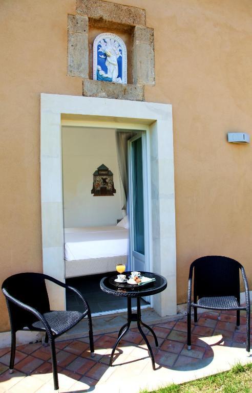 Antica Locanda Del Golf Ragusa Bilik gambar
