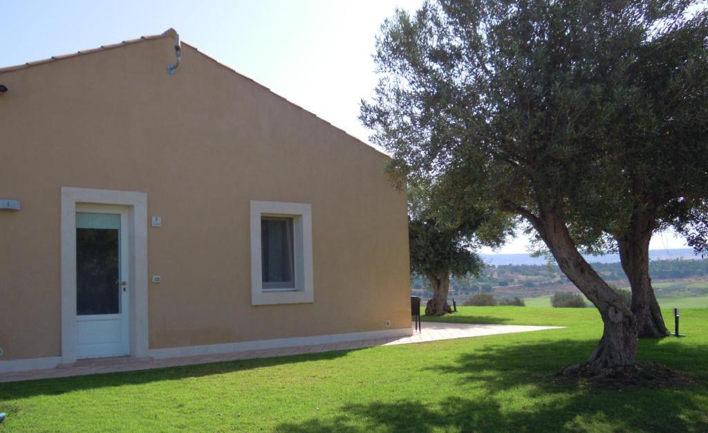 Antica Locanda Del Golf Ragusa Luaran gambar